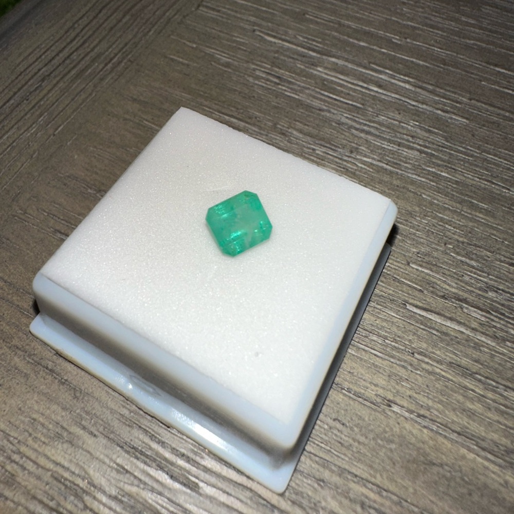 1.53 carat natural emerald